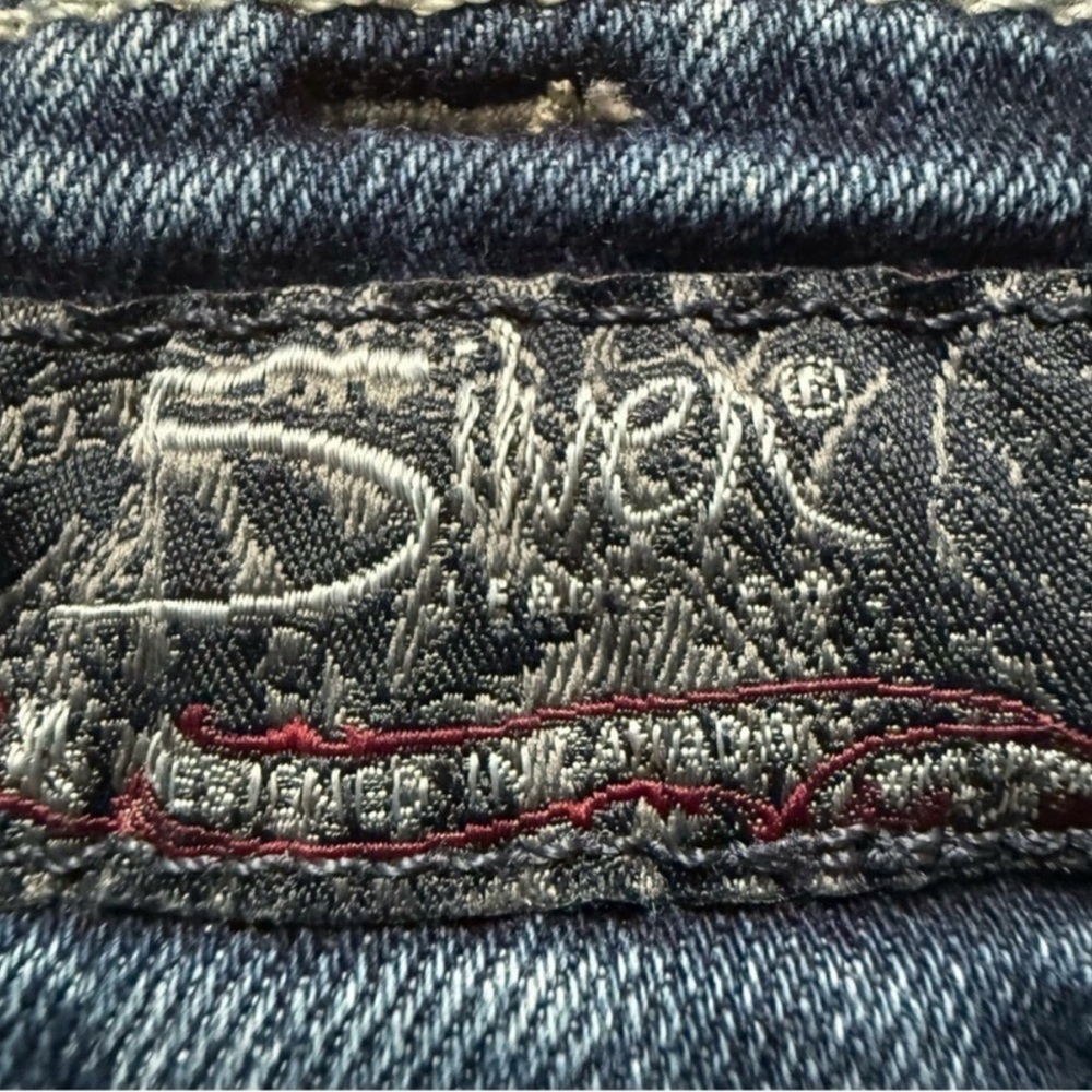 SILVER JEANS 🖤 Suki Mid Capri Jeans ✨ Size 31 Mid Rise Straight Leg - Picture 7 of 12